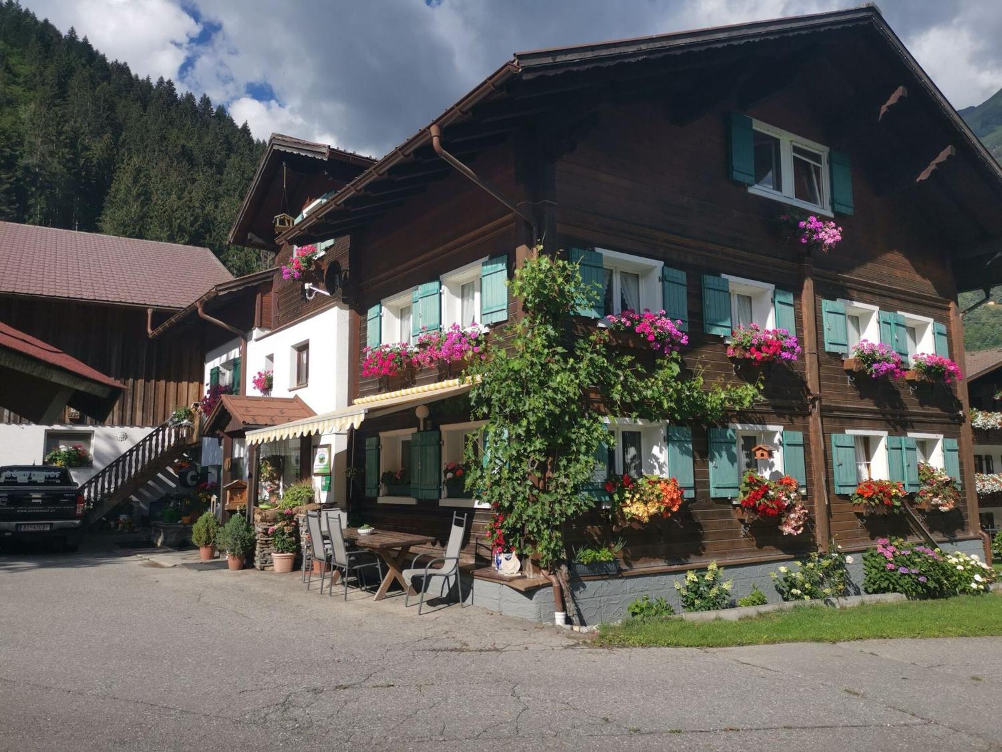 Comfortable Holiday Home With Garden In Voralberg Sankt Gallenkirch Kültér fotó